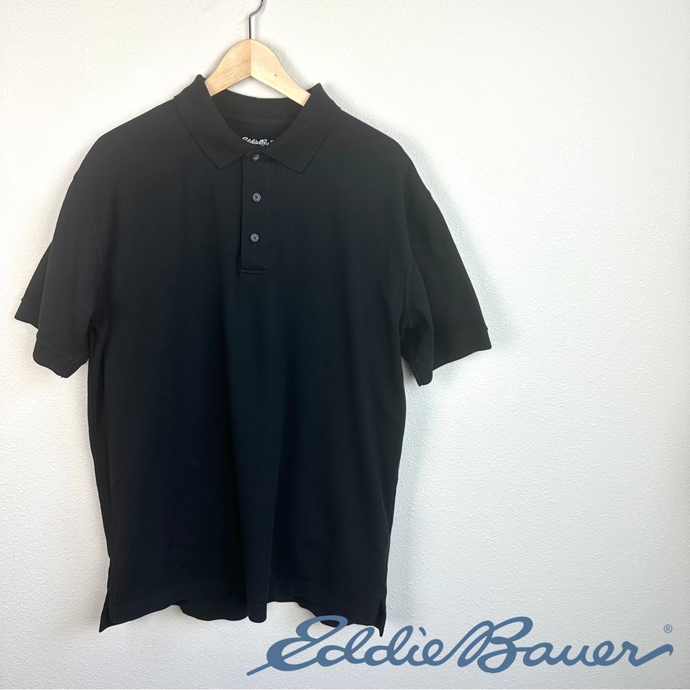 Eddie Bauer short-sleeve black polo.‎